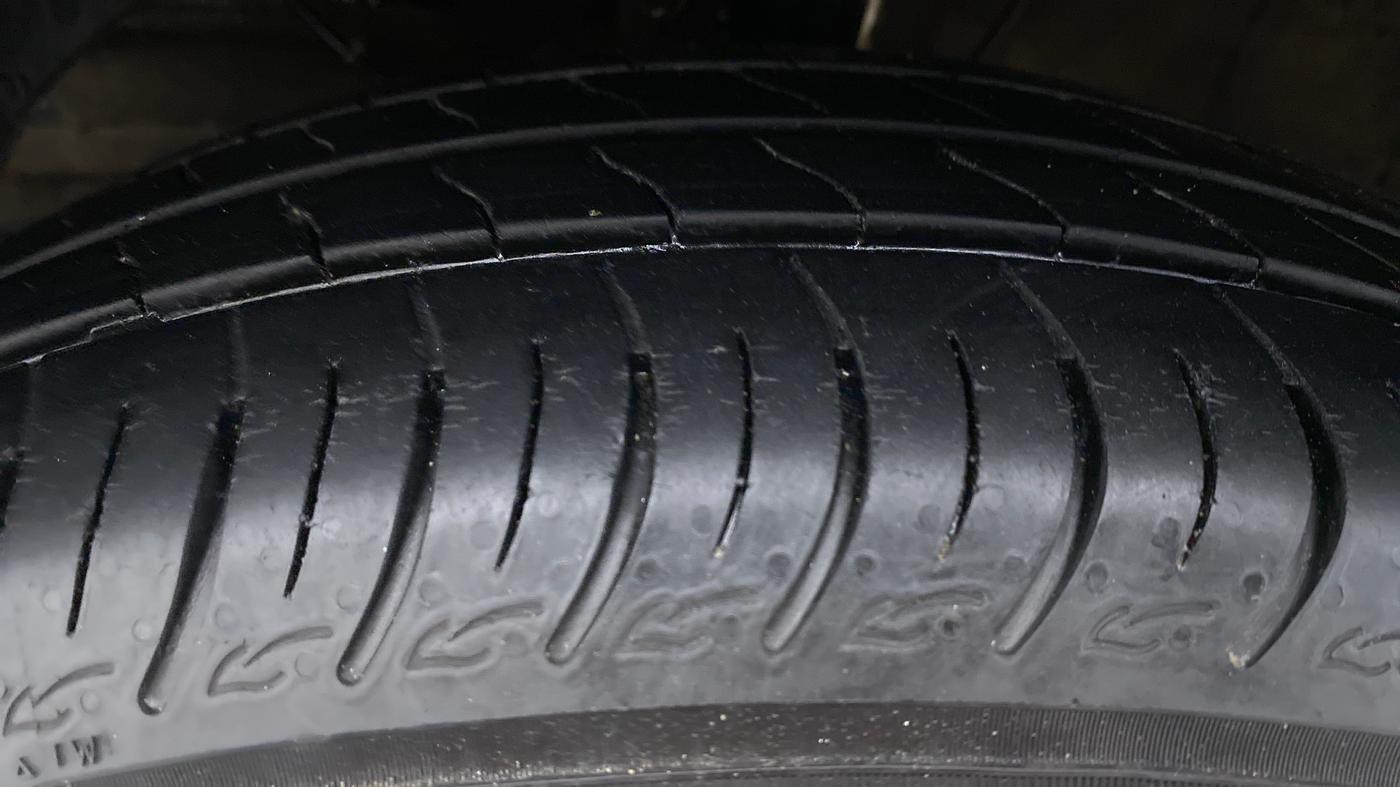2019 Maruti Baleno DELTA 1.2 K12, Petrol, Manual, 20,747 km, Left Front Tyre Tread