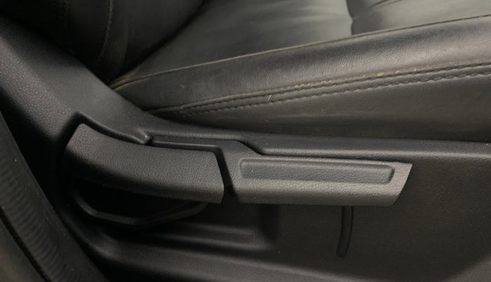 2024 Hyundai EXTER SX (O) CONNECT, Petrol, Manual, 46,312 km, Driver Side Adjustment Panel