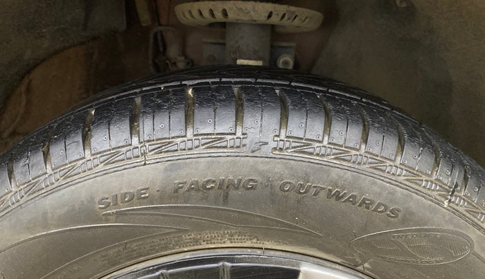 2021 Volkswagen Polo TRENDLINE 1.0L, Petrol, Manual, 12,843 km, Right Front Tyre Tread