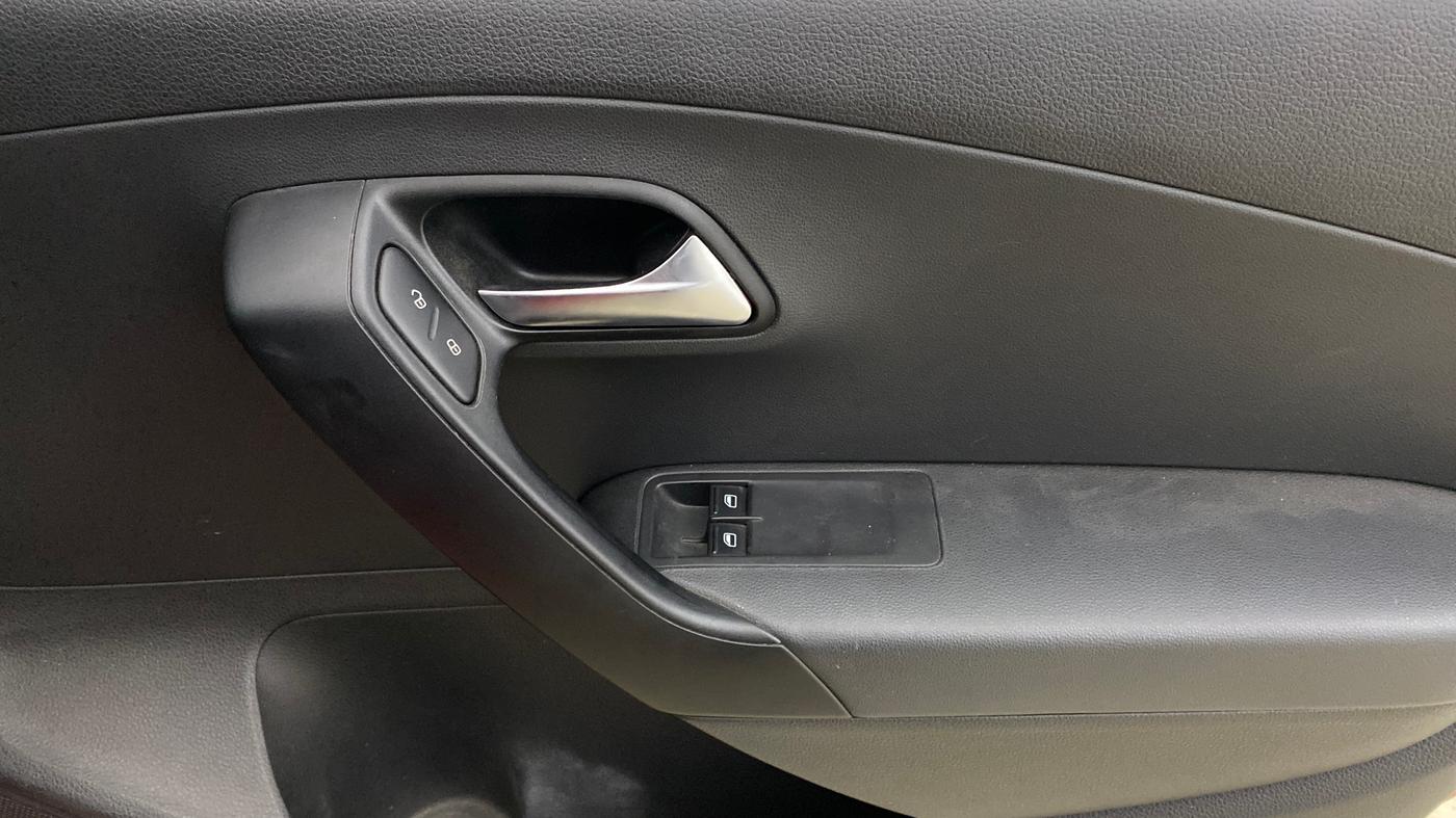 2021 Volkswagen Polo TRENDLINE 1.0L, Petrol, Manual, 12,843 km, Driver Side Door Panels Control