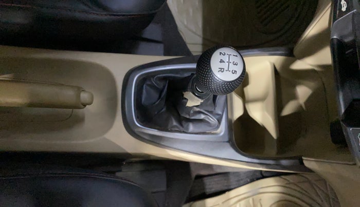 2013 Honda City 1.5L I-VTEC E MT, Petrol, Manual, 56,450 km, Gear Lever