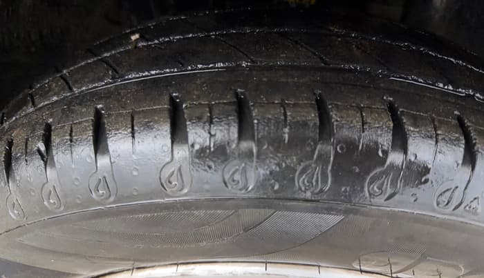 2022 Renault Kwid RXL, Petrol, Manual, 48,014 km, Right Front Tyre Tread