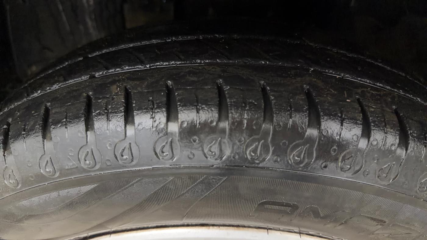 2022 Renault Kwid RXL, Petrol, Manual, 48,014 km, Left Front Tyre Tread