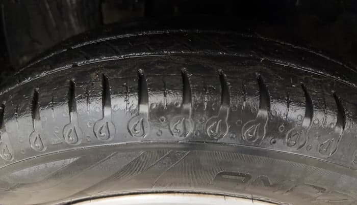 2022 Renault Kwid RXL, Petrol, Manual, 48,014 km, Left Front Tyre Tread