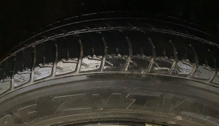 2019 Maruti New Wagon-R VXI 1.2, Petrol, Manual, 67,064 km, Right Front Tyre Tread