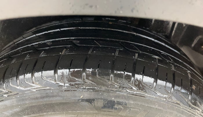 2021 Maruti S Cross SIGMA 1.5, Petrol, Manual, 98,356 km, Left Rear Tyre Tread