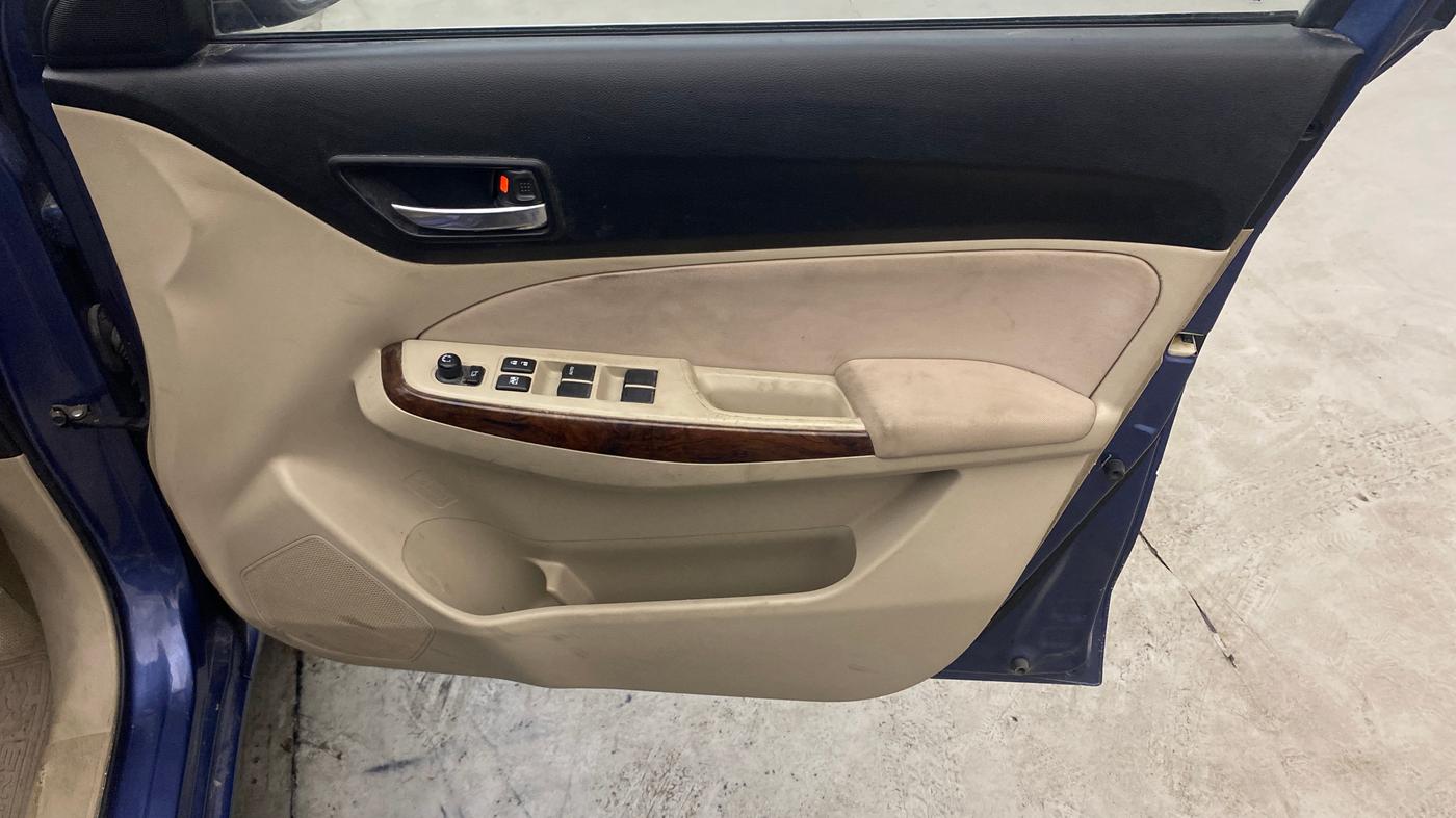 2017 Maruti Dzire ZDI PLUS, Diesel, Manual, 86,592 km, Driver Side Door Panels Control