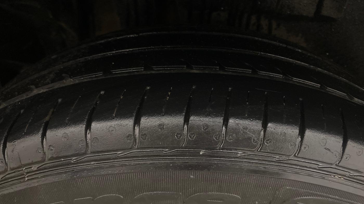 2017 Maruti Dzire ZDI PLUS, Diesel, Manual, 86,592 km, Right Rear Tyre Tread