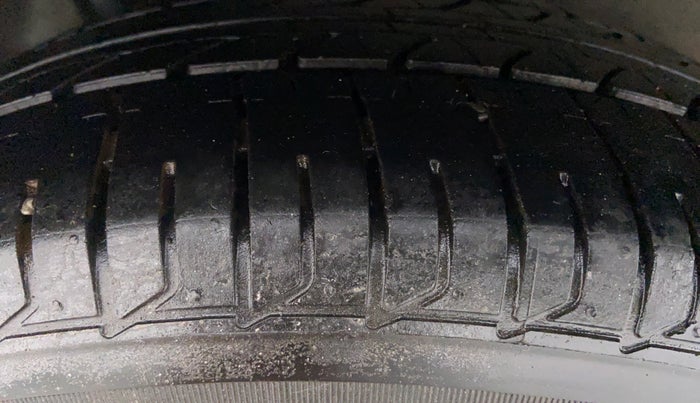 2015 Honda Mobilio 1.5 S I VTEC, Petrol, Manual, 24,942 km, Right Rear Tyre Tread