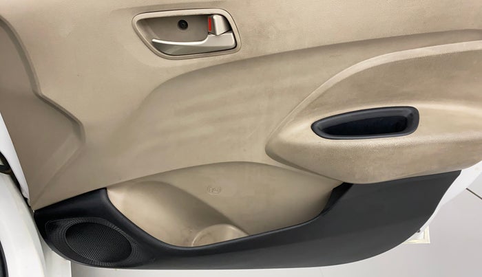 2018 Hyundai NEW SANTRO SPORTZ AMT, Petrol, Automatic, 41,377 km, Driver Side Door Panels Control