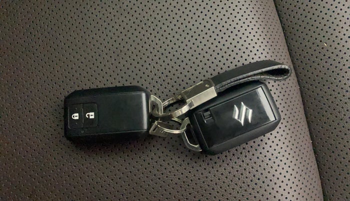 2022 Maruti Grand Vitara ALPHA SMART HYBRID AT, Petrol, Automatic, 18,513 km, Key Close Up