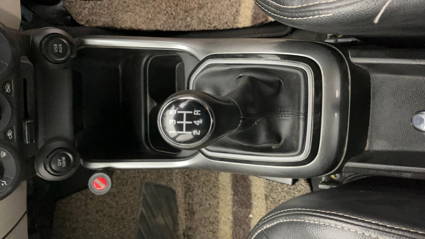 2021 Maruti IGNIS DELTA 1.2, Petrol, Manual, 21,082 km, Gear Lever