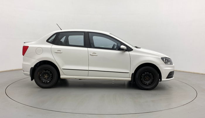 2018 Volkswagen Ameo TRENDLINE 1.0L, Petrol, Manual, 71,413 km, Right Side View