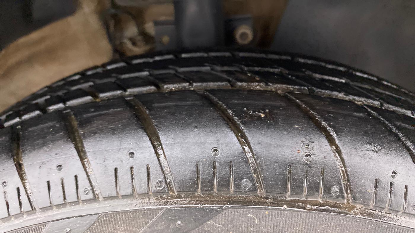 2018 Volkswagen Ameo TRENDLINE 1.0L, Petrol, Manual, 71,413 km, Right Front Tyre Tread