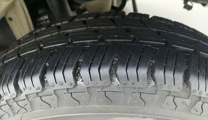 2011 Maruti Zen Estilo LXI, Petrol, Manual, 49,571 km, Left Rear Tyre Tread