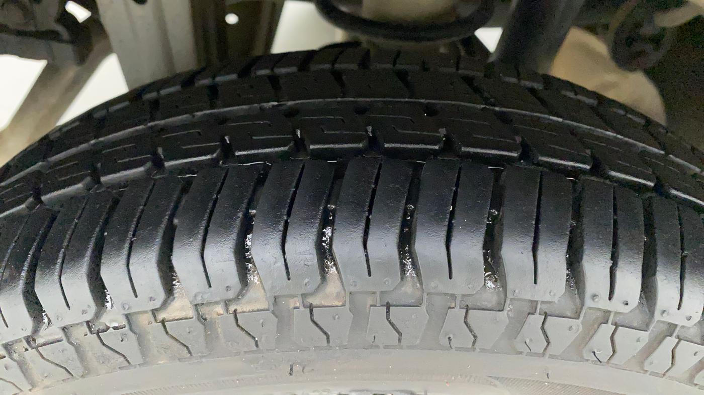 2011 Maruti Zen Estilo LXI, Petrol, Manual, 49,571 km, Right Rear Tyre Tread