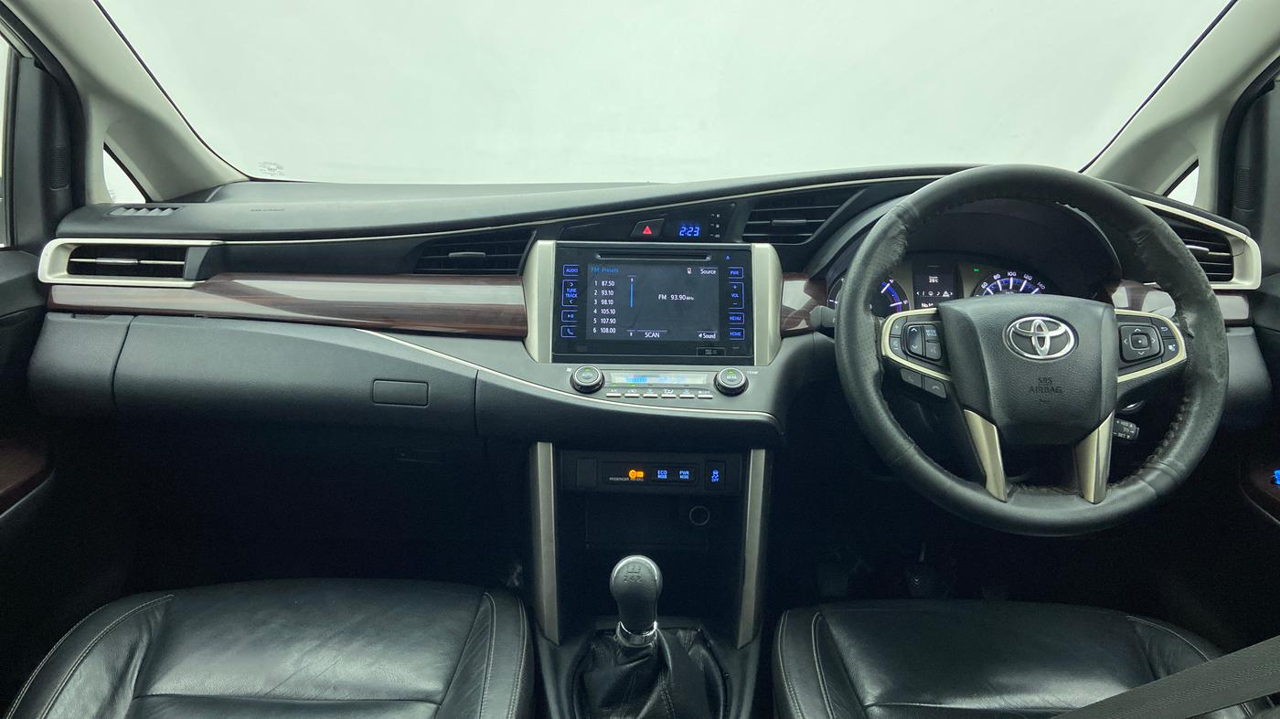 2016 Toyota Innova Crysta 2.4 ZX 7 STR, Diesel, Manual, 1,54,960 km, Dashboard