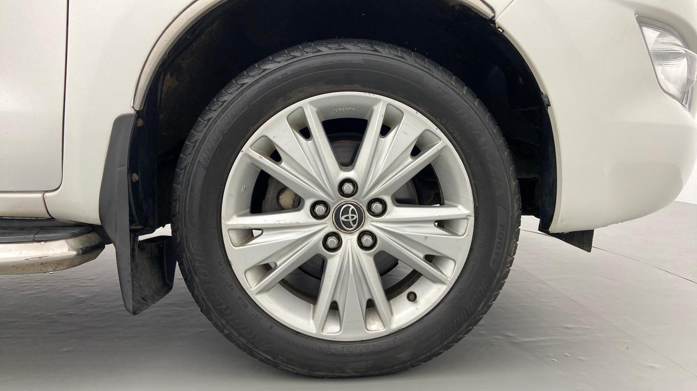 2016 Toyota Innova Crysta 2.4 ZX 7 STR, Diesel, Manual, 1,54,960 km, Right Front Wheel