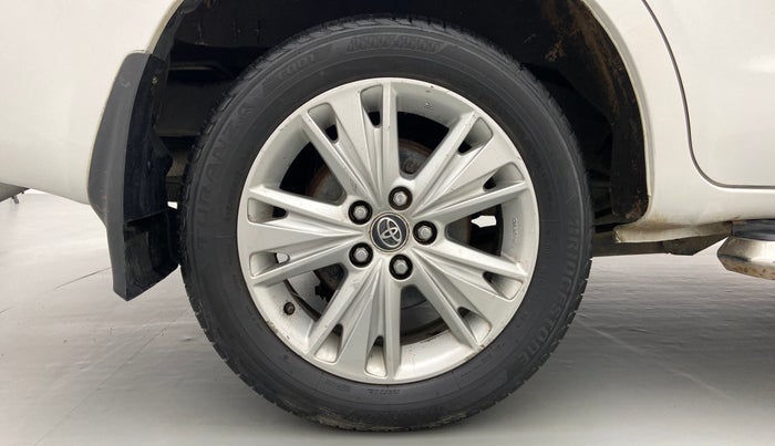 2016 Toyota Innova Crysta 2.4 ZX 7 STR, Diesel, Manual, 1,54,960 km, Right Rear Wheel