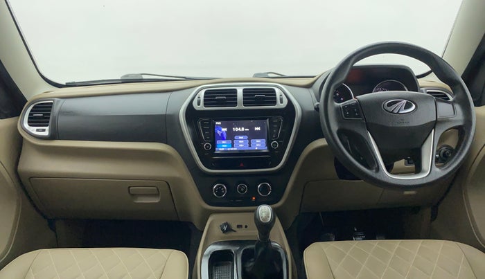 2017 Mahindra TUV300 T 10 MT Dual Tone, Diesel, Manual, 70,416 km, Dashboard