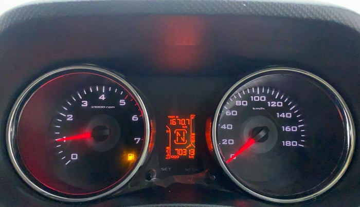2017 Mahindra TUV300 T 10 MT Dual Tone, Diesel, Manual, 70,416 km, Odometer Image