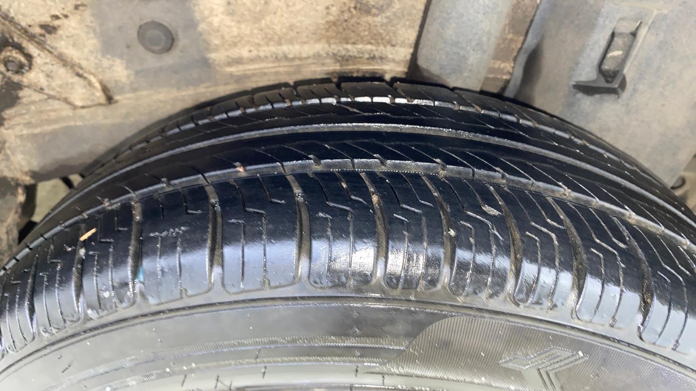 2015 Toyota Etios Liva G, Petrol, Manual, 91,886 km, Left Rear Tyre Tread