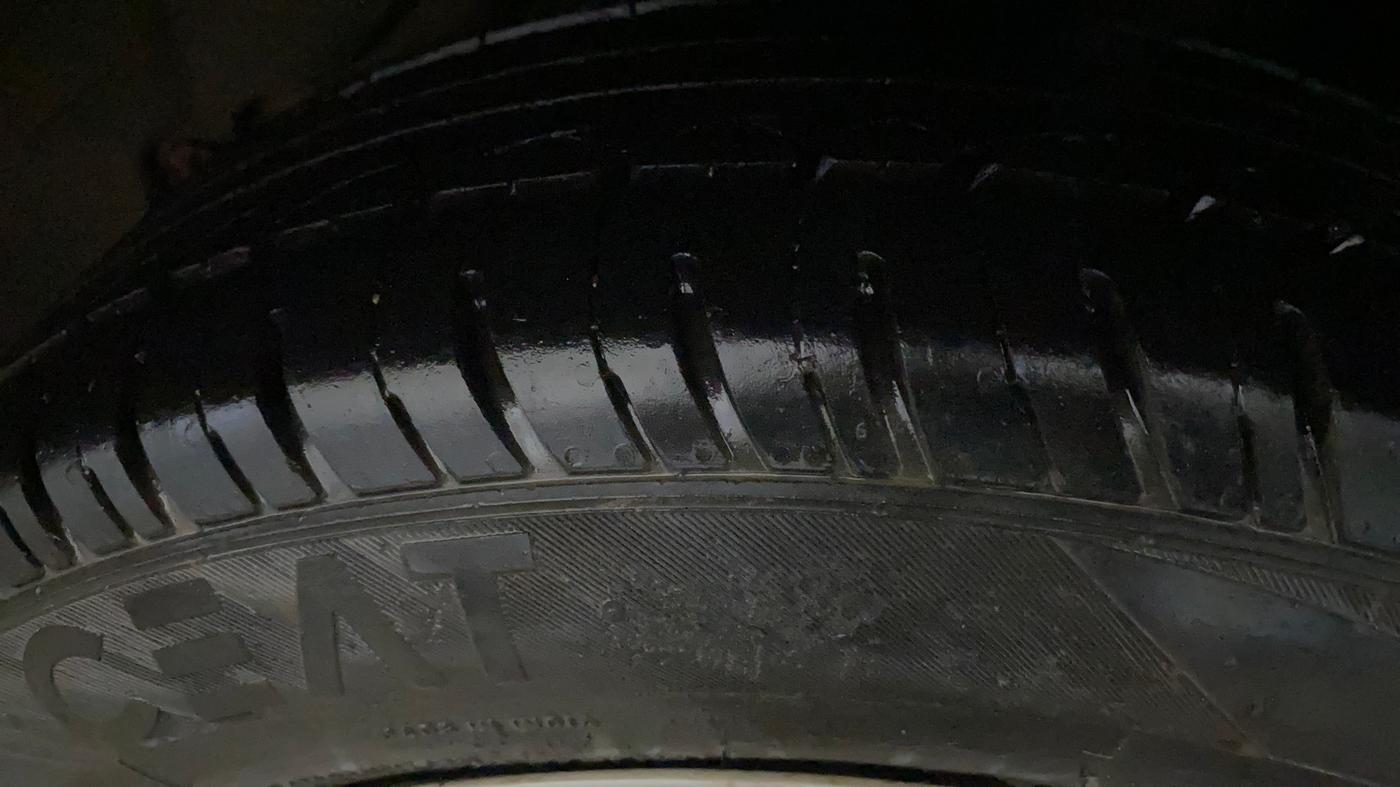 2015 Ford New Figo TREND 1.2 PETROL, Petrol, Manual, 63,103 km, Left Rear Tyre Tread
