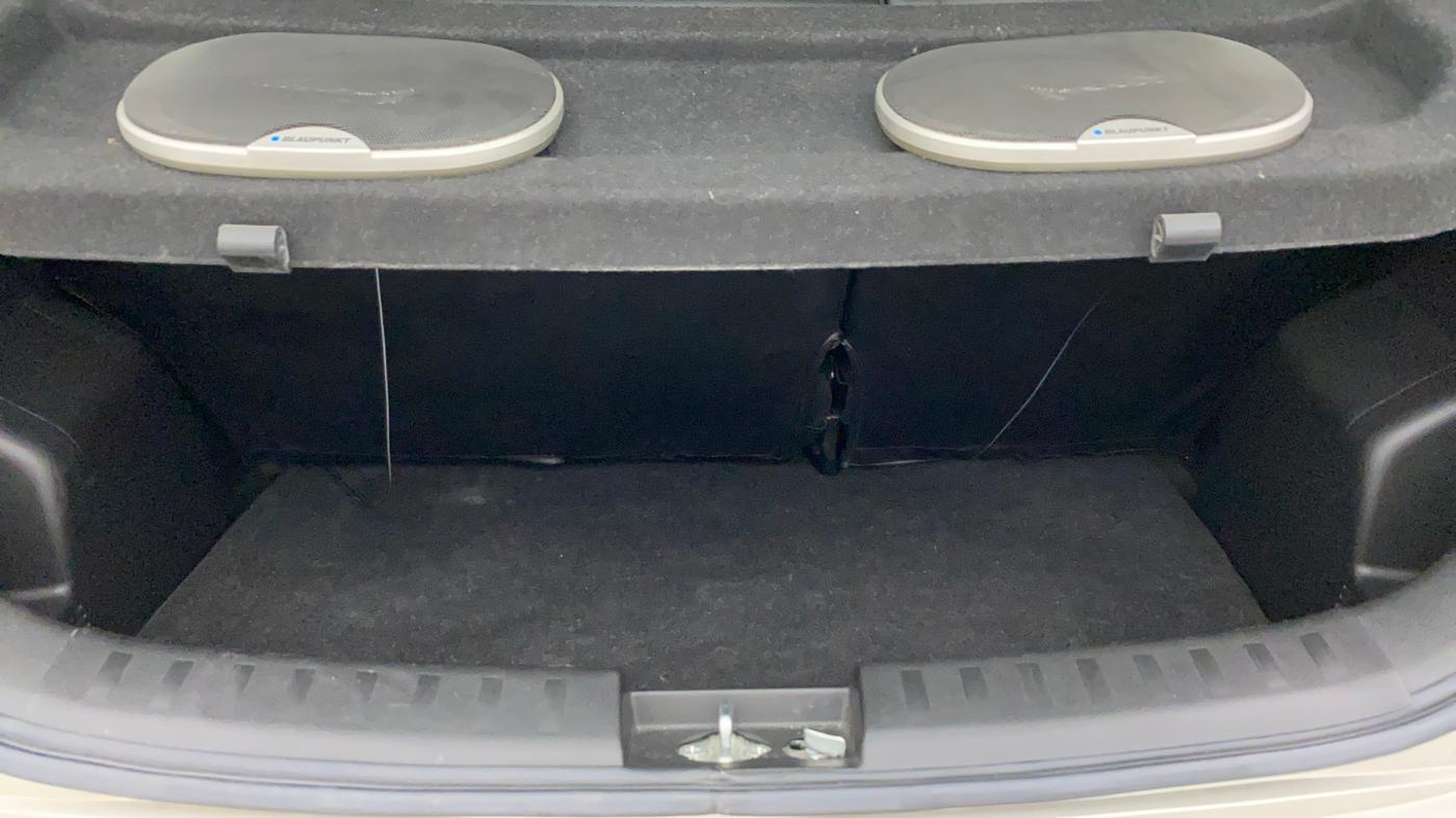 2017 Maruti Swift LXI (O), Petrol, Manual, 27,468 km, Boot Inside