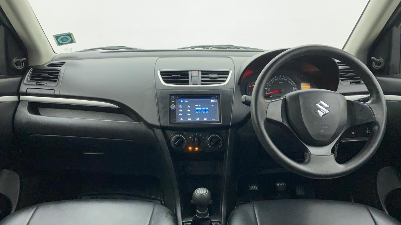 2017 Maruti Swift LXI (O), Petrol, Manual, 27,468 km, Dashboard