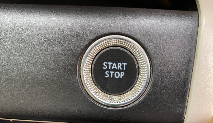 2019 Renault TRIBER RXZ, Petrol, Manual, 55,247 km, Keyless Start/ Stop Button