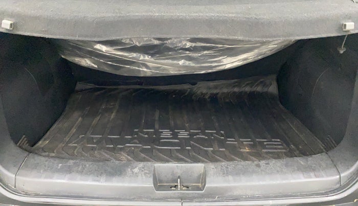 2021 Nissan MAGNITE XL, Petrol, Manual, 42,546 km, Boot Inside