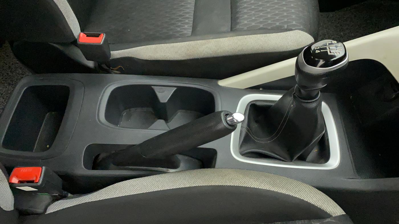 2021 Nissan MAGNITE XL, Petrol, Manual, 42,546 km, Gear Lever