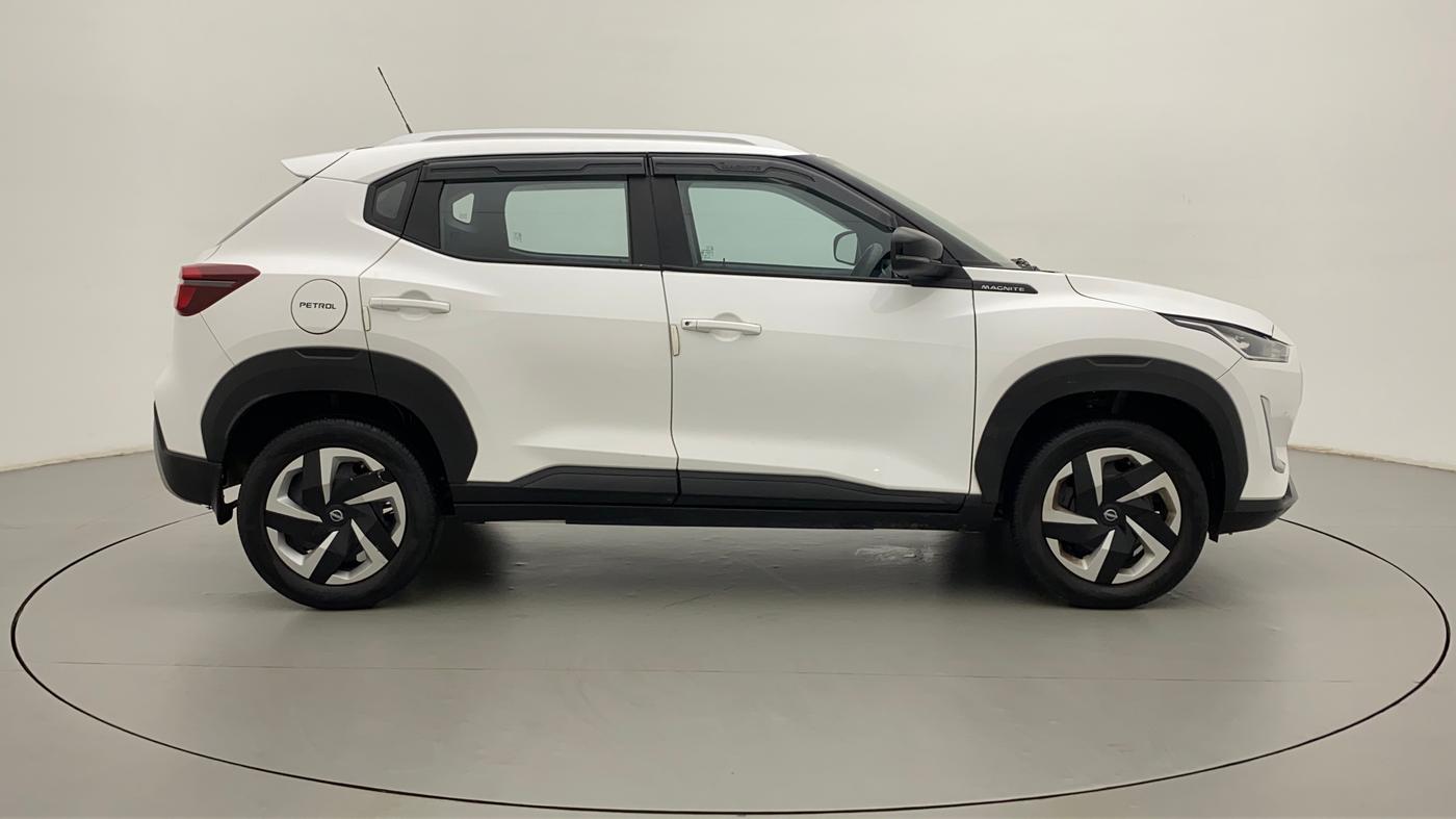 2021 Nissan MAGNITE XL, Petrol, Manual, 42,546 km, Right Side View
