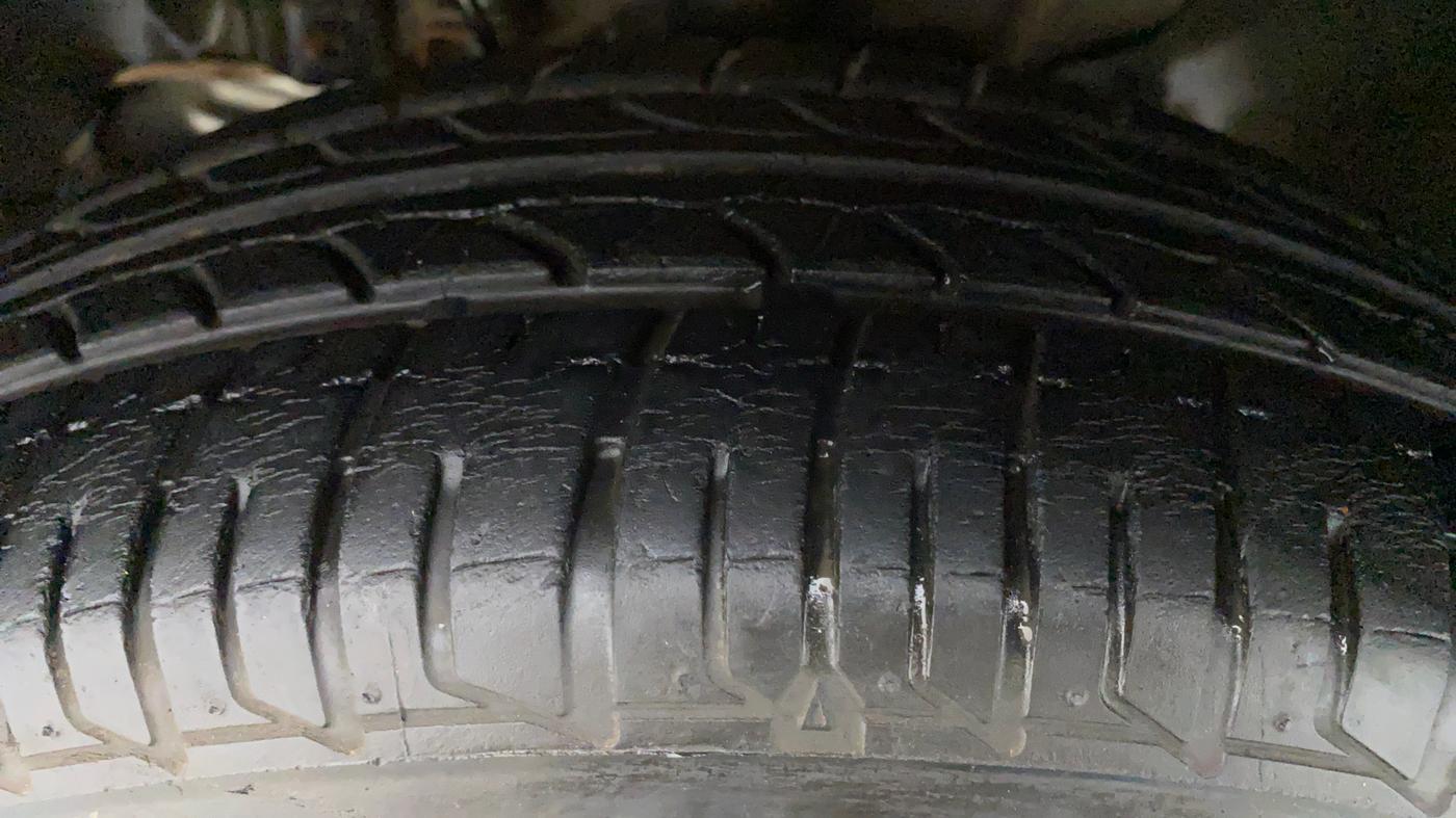 2018 Tata Tiago XZ 1.2 REVOTRON, Petrol, Manual, 12,312 km, Left Front Tyre Tread