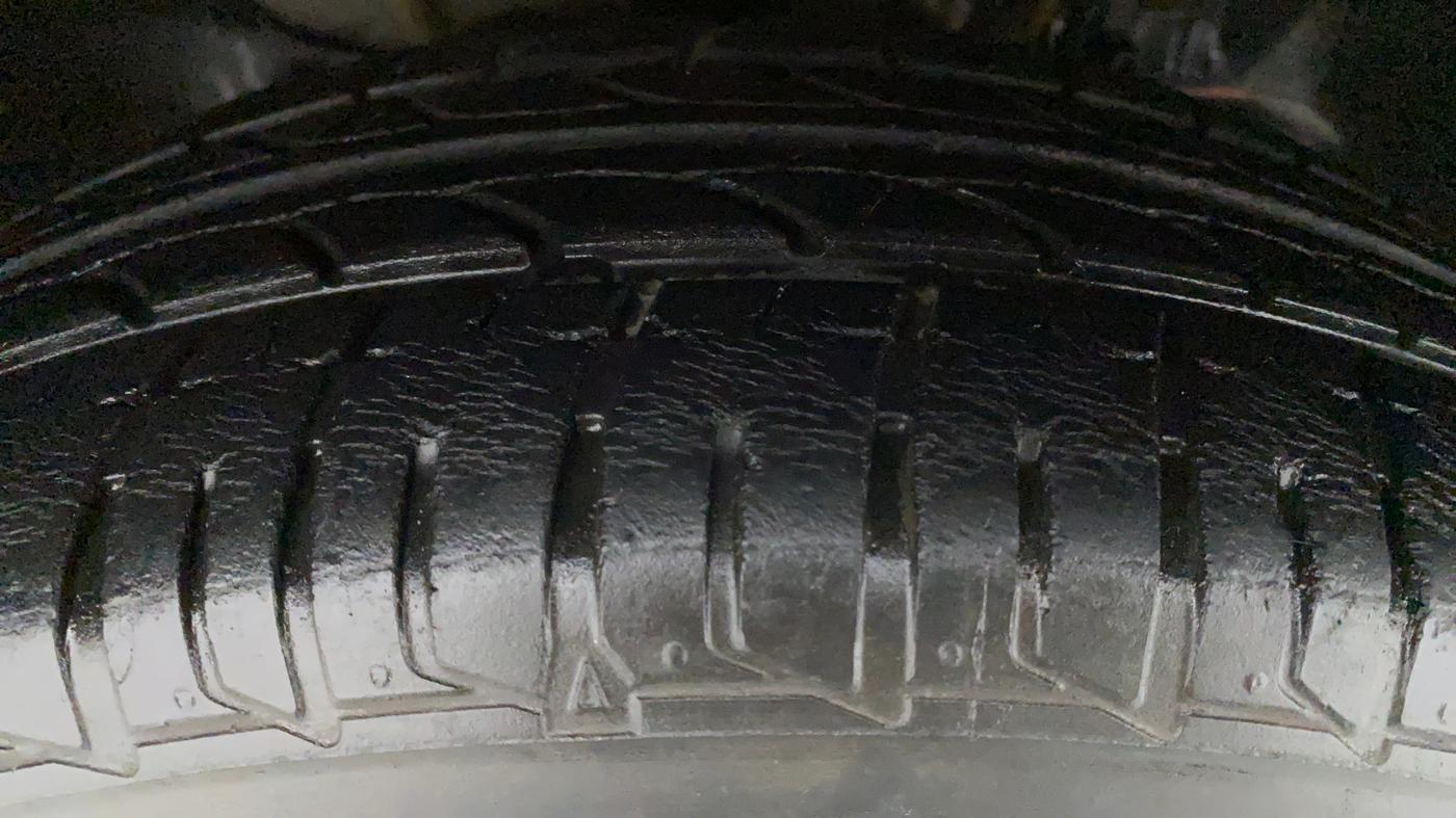 2018 Tata Tiago XZ 1.2 REVOTRON, Petrol, Manual, 12,312 km, Right Front Tyre Tread