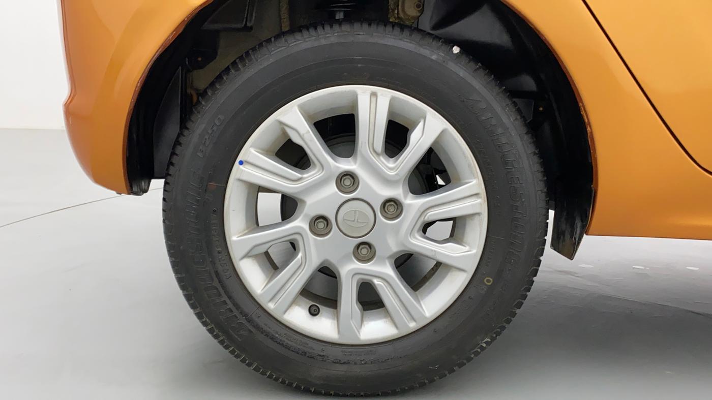 2018 Tata Tiago XZ 1.2 REVOTRON, Petrol, Manual, 12,312 km, Right Rear Wheel