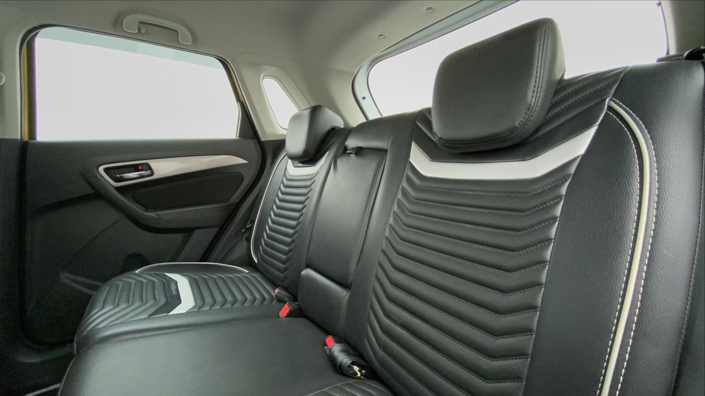 2016 Maruti Vitara Brezza ZDI PLUS DUAL TONE, Diesel, Manual, 93,509 km, Right Side Rear Door Cabin