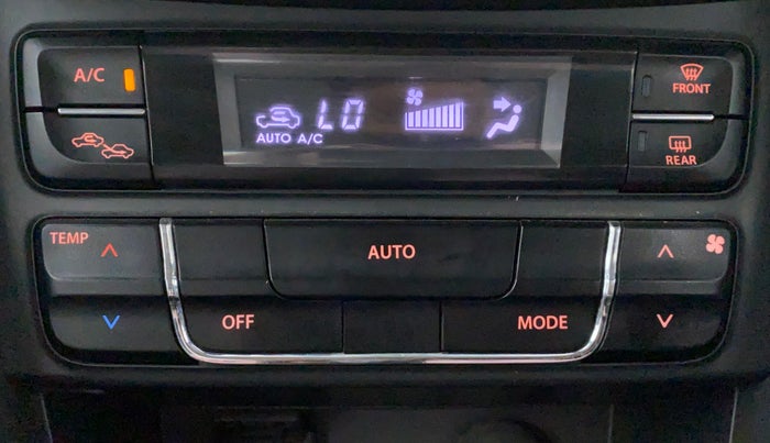 2016 Maruti Vitara Brezza ZDI PLUS DUAL TONE, Diesel, Manual, 93,509 km, Automatic Climate Control