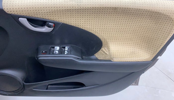 2012 Honda Jazz 1.2L I-VTEC SELECT, Petrol, Manual, 97,945 km, Driver Side Door Panels Control