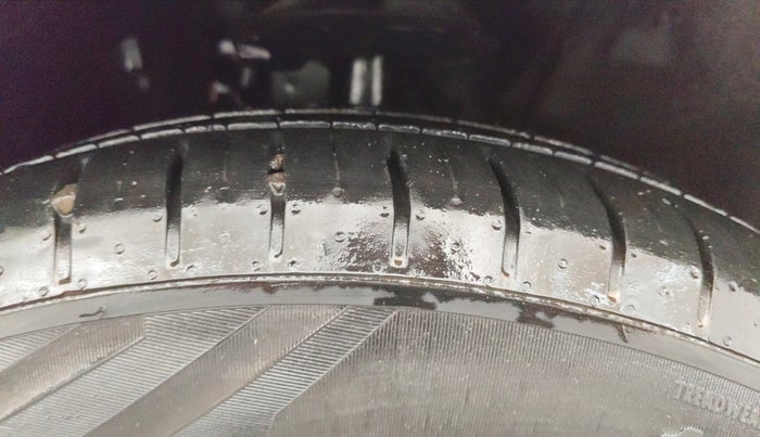 2022 Tata ALTROZ XT PETROL, Petrol, Manual, 65,262 km, Right Front Tyre Tread