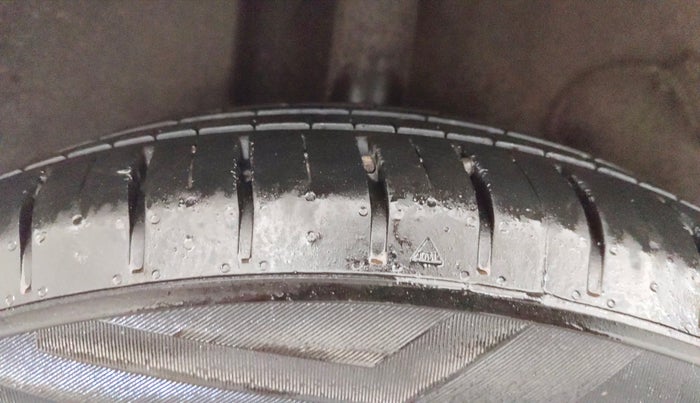 2022 Tata ALTROZ XT PETROL, Petrol, Manual, 65,262 km, Right Rear Tyre Tread