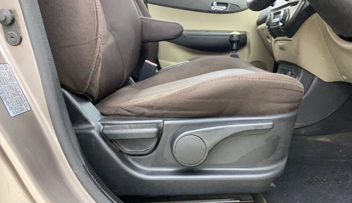 2014 Hyundai Elite i20 ASTA 1.2, Petrol, Manual, 1,15,781 km, Driver Side Adjustment Panel
