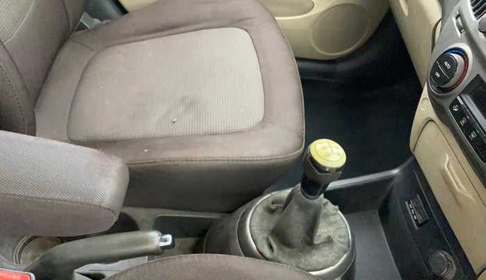 2014 Hyundai Elite i20 ASTA 1.2, Petrol, Manual, 1,15,781 km, Gear Lever