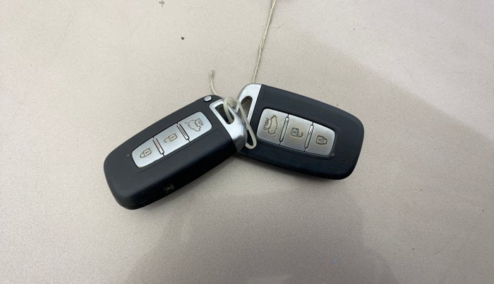 2014 Hyundai Elite i20 ASTA 1.2, Petrol, Manual, 1,15,781 km, Key Close Up