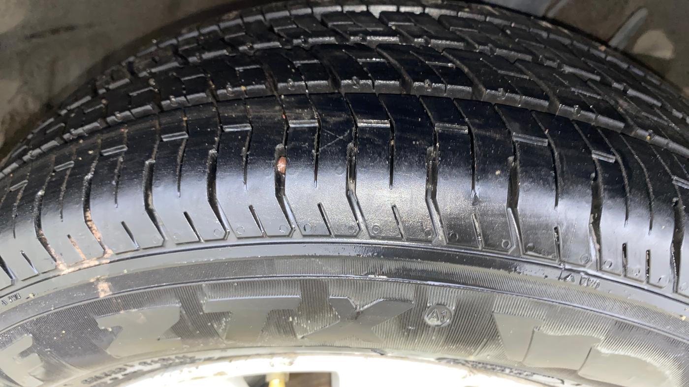 2014 Hyundai Elite i20 ASTA 1.2, Petrol, Manual, 1,17,603 km, Right Front Tyre Tread