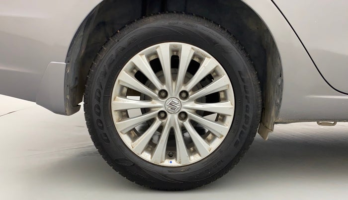 2015 Maruti Ciaz ZDI SHVS, Diesel, Manual, 87,250 km, Right Rear Wheel