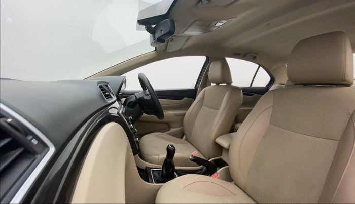 2015 Maruti Ciaz ZDI SHVS, Diesel, Manual, 87,250 km, Right Side Front Door Cabin