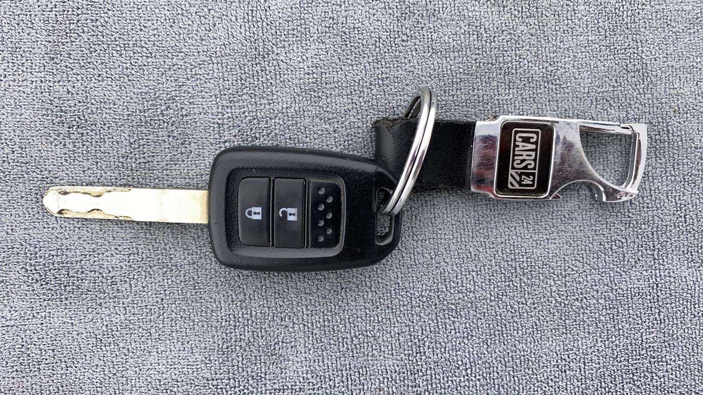 2018 Honda WR-V 1.2 i-VTEC VX MT, Petrol, Manual, 27,775 km, Key Close Up