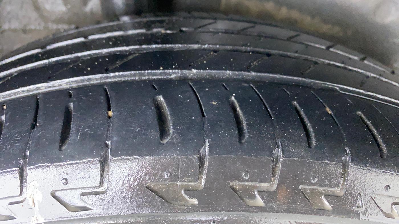 2018 Honda WR-V 1.2 i-VTEC VX MT, Petrol, Manual, 27,775 km, Right Rear Tyre Tread