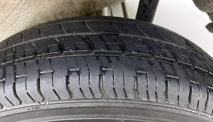 2017 Maruti Wagon R 1.0 LXI CNG, CNG, Manual, 81,427 km, Left Rear Tyre Tread